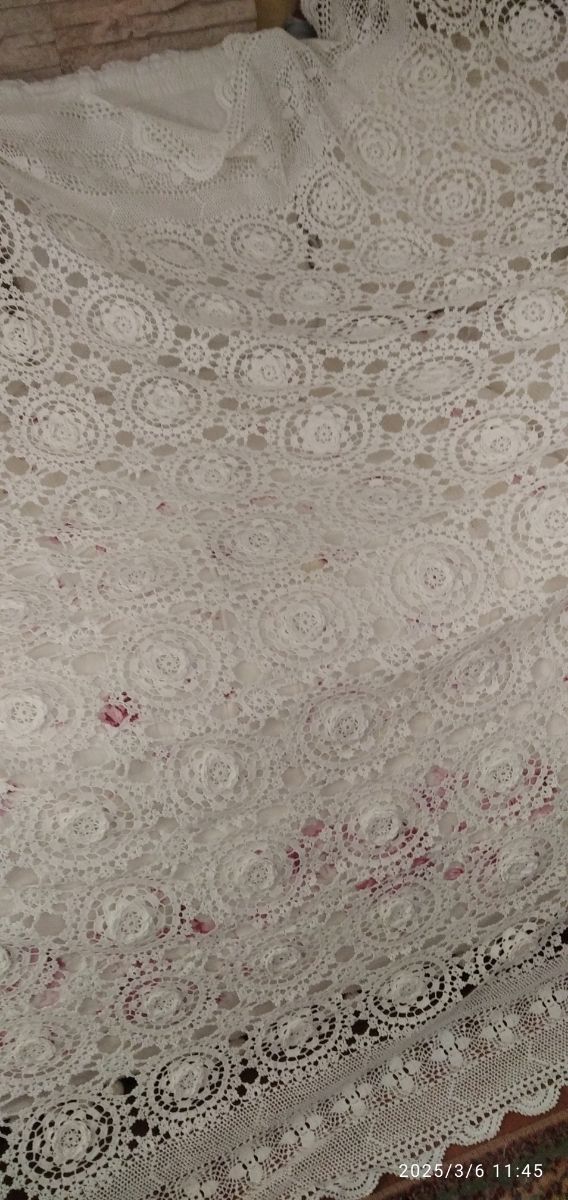 Colcha ganchillo blanca. Blanco roto