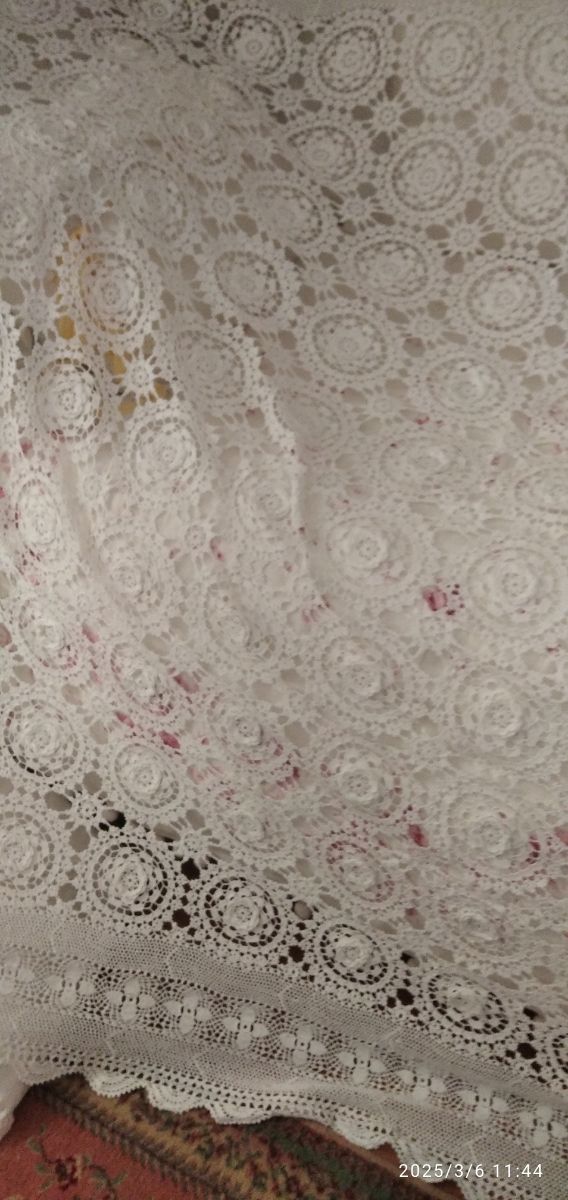 Colcha ganchillo blanca. Blanco roto