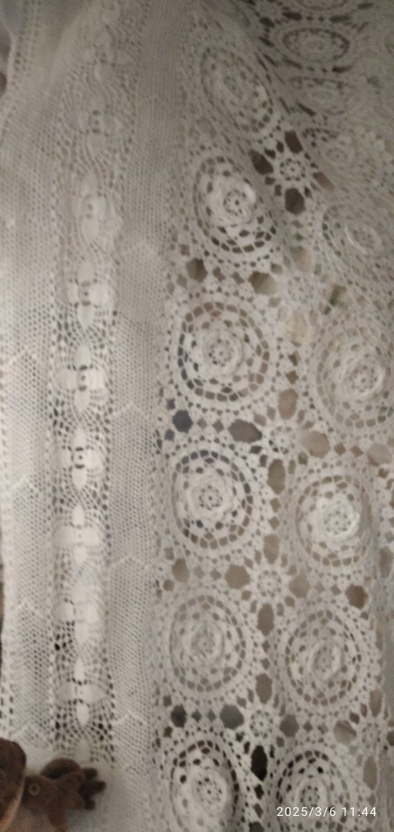 Colcha ganchillo blanca. Blanco roto