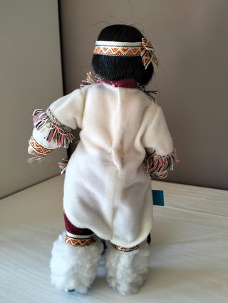 Bambolina in ceramica - Eschimese