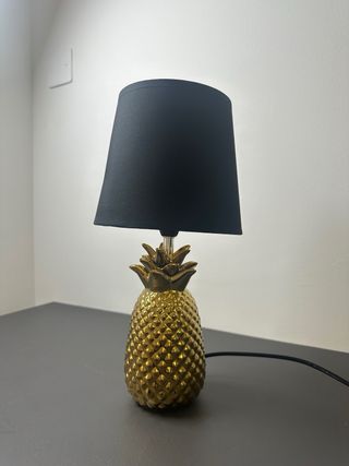 Lampada da tavolo oro e nera