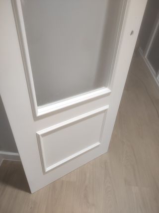 Puerta lacada en blanco