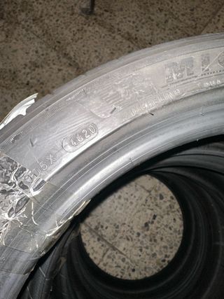 225/45R19 Michelin