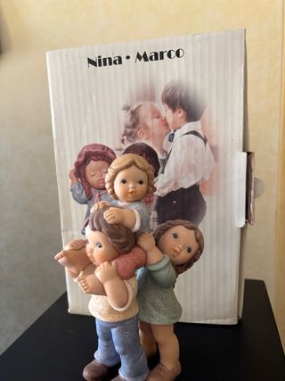 Statuina porcellana Nina e Marco