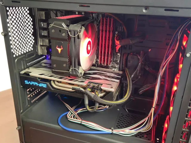PC GAMING AMD RYZEN 7 1700X 32GB RAM 256GB SSD