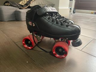 Patines rollerderby y protecciones