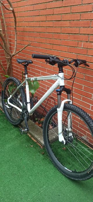 Bicicleta decathlon 8.2