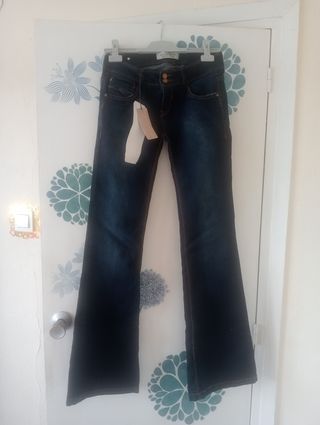 Pantalón acampanado talla 38