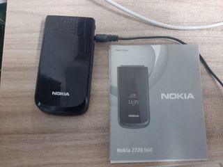 Nokia 2720 fold vintage