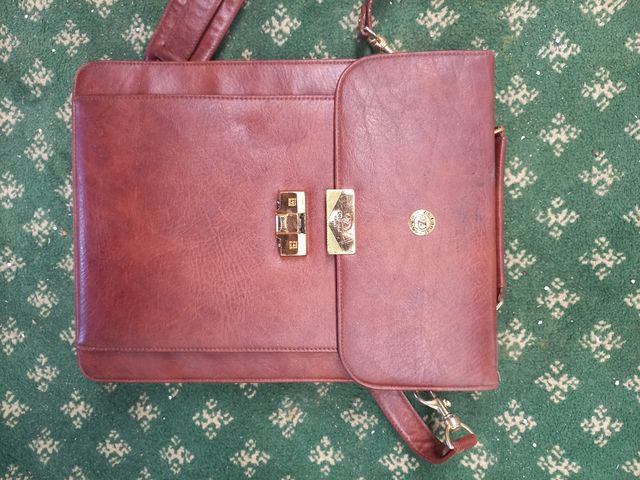 Maletín riñonera antigua bolso mochila