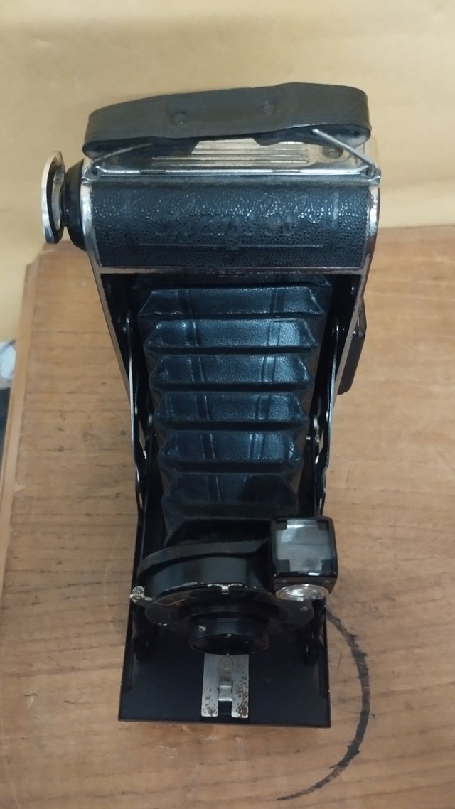 Antigua cámara fotográfica - Welta Singlo - 1956