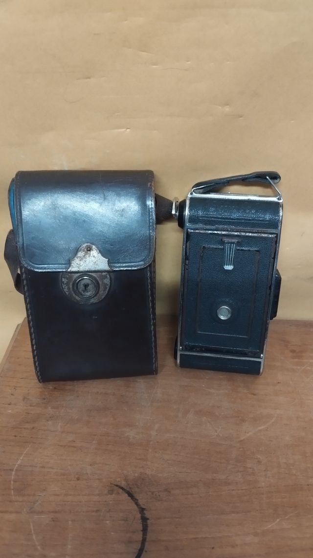 Antigua cámara fotográfica - Welta Singlo - 1956