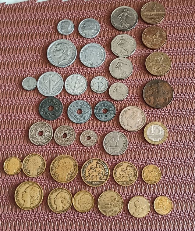 LOTE DE 37 MONEDAS FRANCESAS DE ANTES DEL EURO