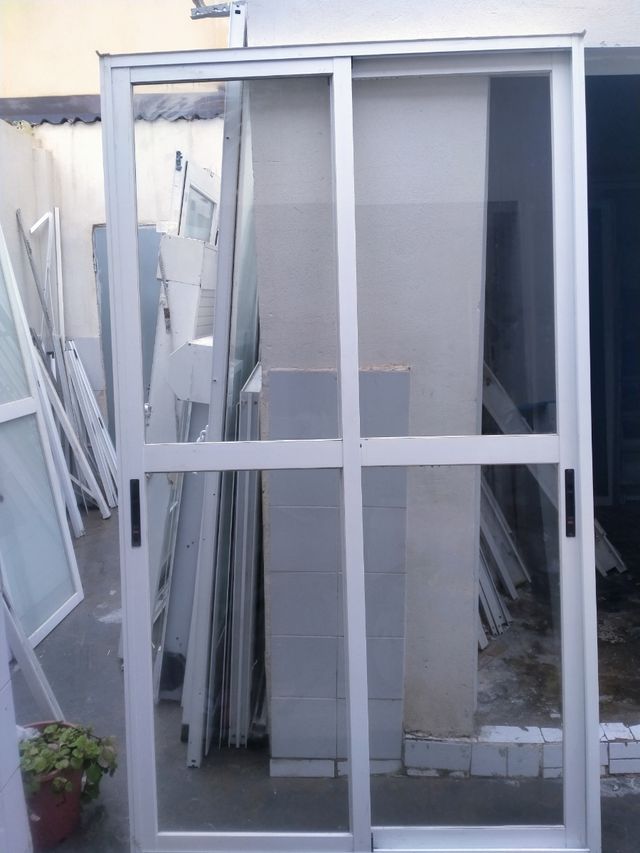 3Ventanales de aluminio 210x121