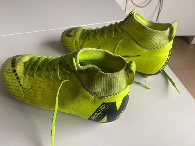 Botas futbol noke mercurial