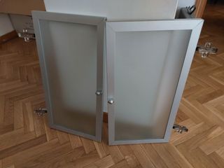 Puertas mueble aluminio y cristal 29.5cm x 57cm es
