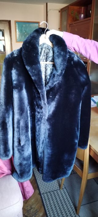 Abrigo de mutón azul