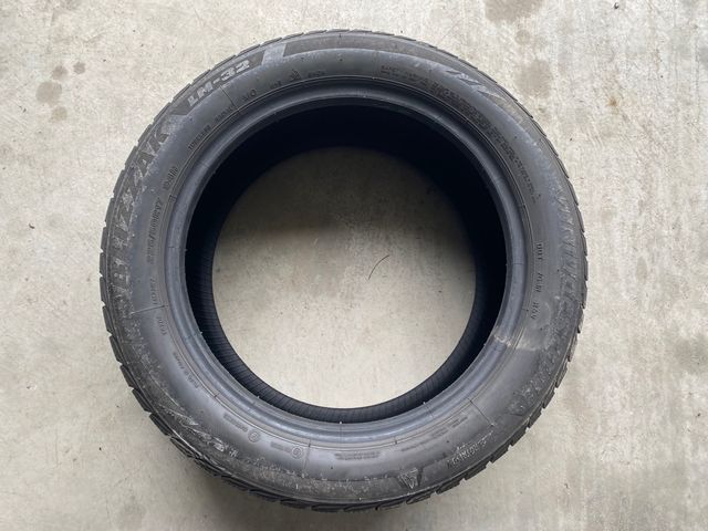 225 50 17 Bridgestone Blizzak LM32