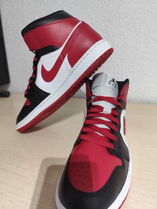 Zapatillas Jordan 1 mid , tallas 44 y  44,5