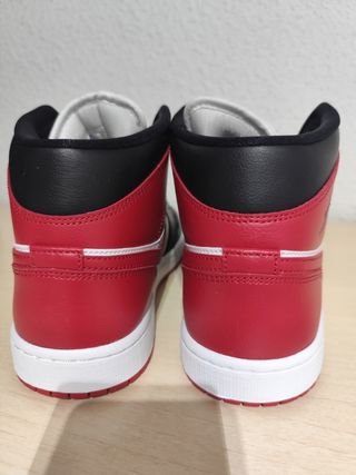 Zapatillas Jordan 1 mid , tallas 44 y  44,5
