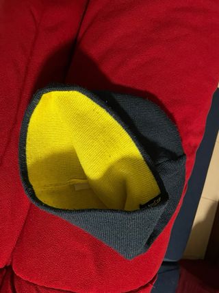 Cappello in lana bicolore