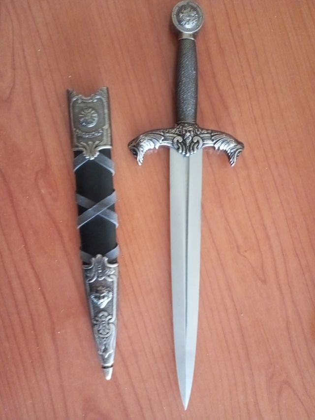 Daga decoración del Rey Arturo