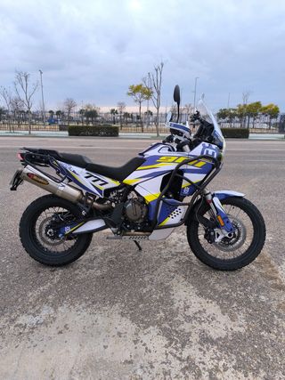 Husqvarna norden 901 expedition julio 2024