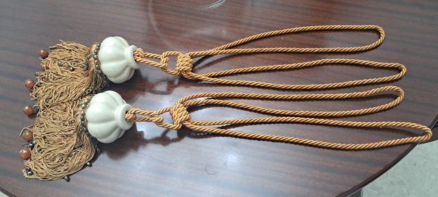 Colgantes de cortinas.