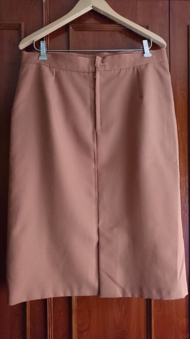 Falda midi rosa viejo Confecciones Touche talla 50