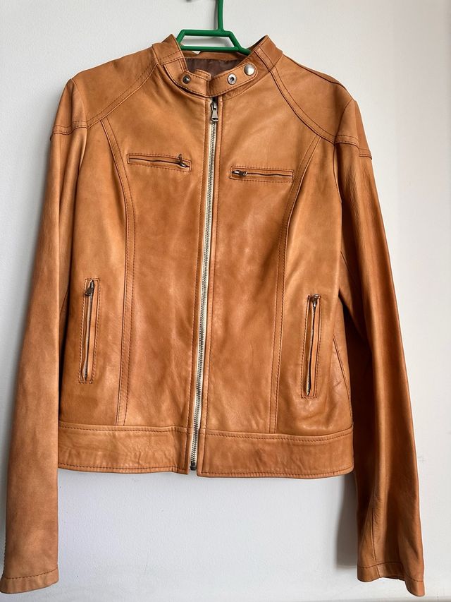 Chaqueta de cuero. Talla sm.