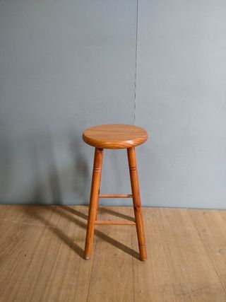TABURETE DE MADERA 