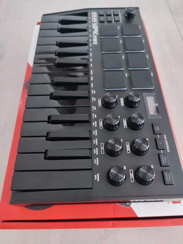 Controller tastiera Akai MPK mini