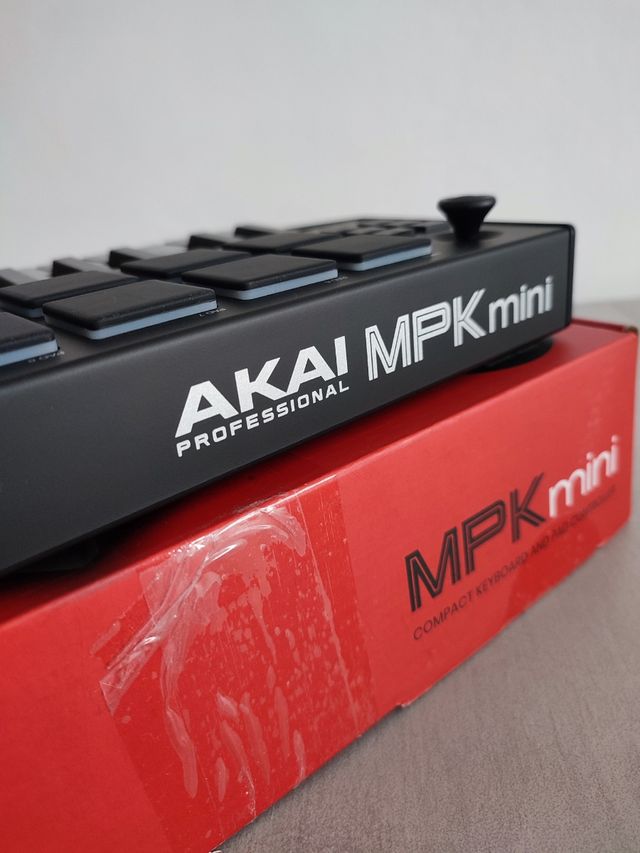 Controller tastiera Akai MPK mini