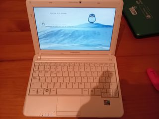 Dos portátiles Samsung N130 y N131 