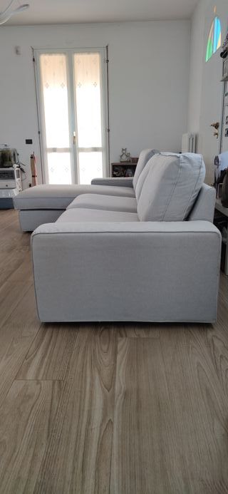 Divano 4 posti KIVIK con chaise longue