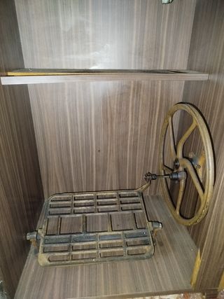 Maquina de coser antigua.