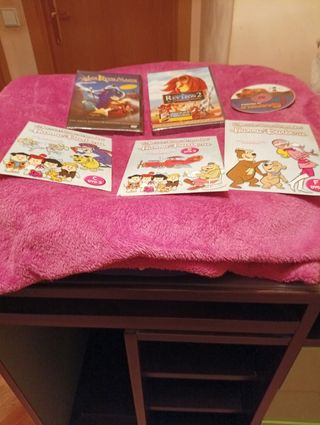 Películas los Reyes Magos y el Rey León.