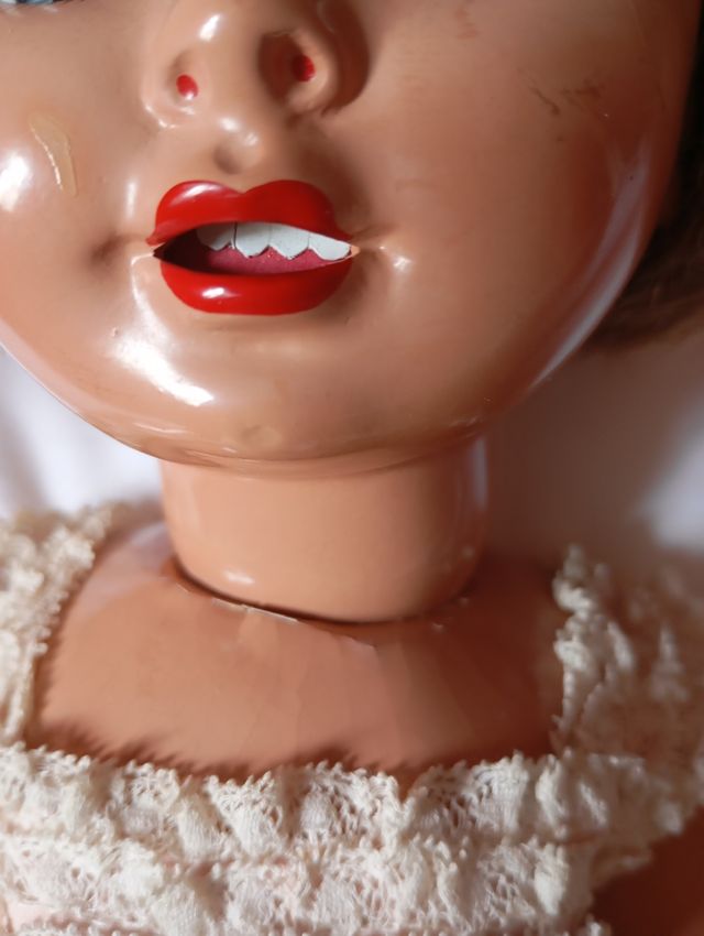 Antigua muñeca Lili