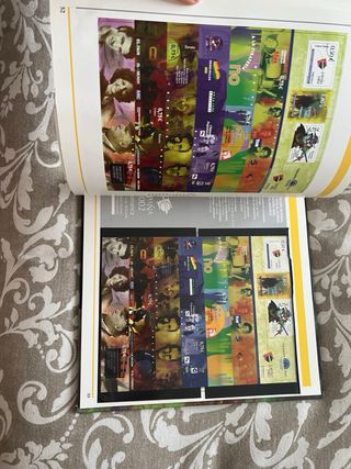 Libro sellos España y Andorra 2002