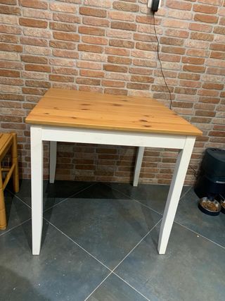Mesa cocina cuadrada 73x73cm.