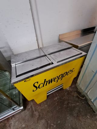 631213000 Botellero industrial