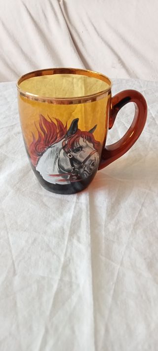 Juego de jarra y tazas de caballos