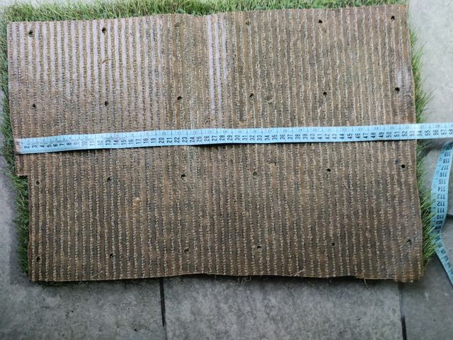 Trozo de cesped 53 largo por 35 de ancho