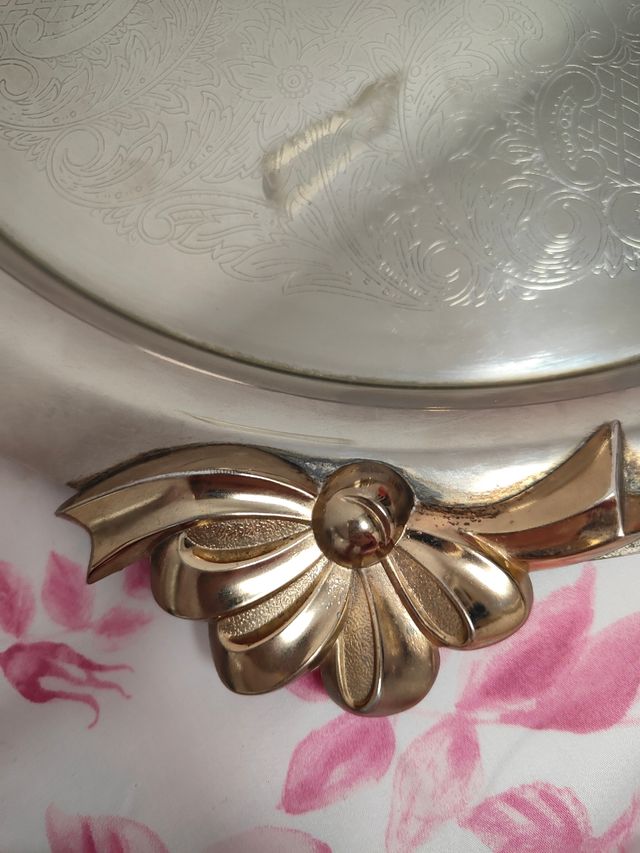 Bandeja de metal antigua