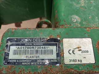 JHON DEERE 8 filas