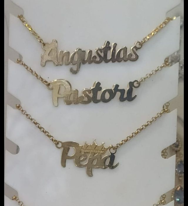 Gargantilla NOMBRE en Oro de 18 ktes 