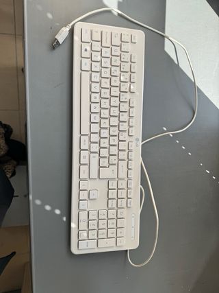 Teclado blanco LG