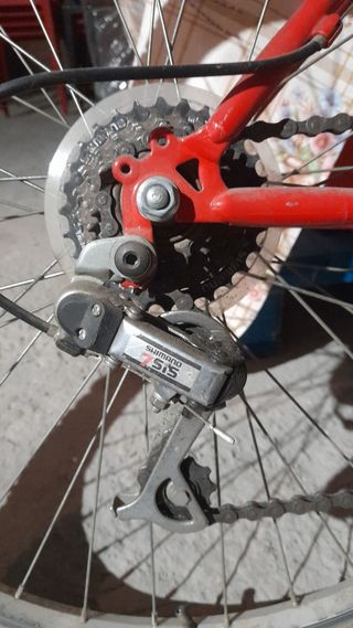 Bicicleta y casco