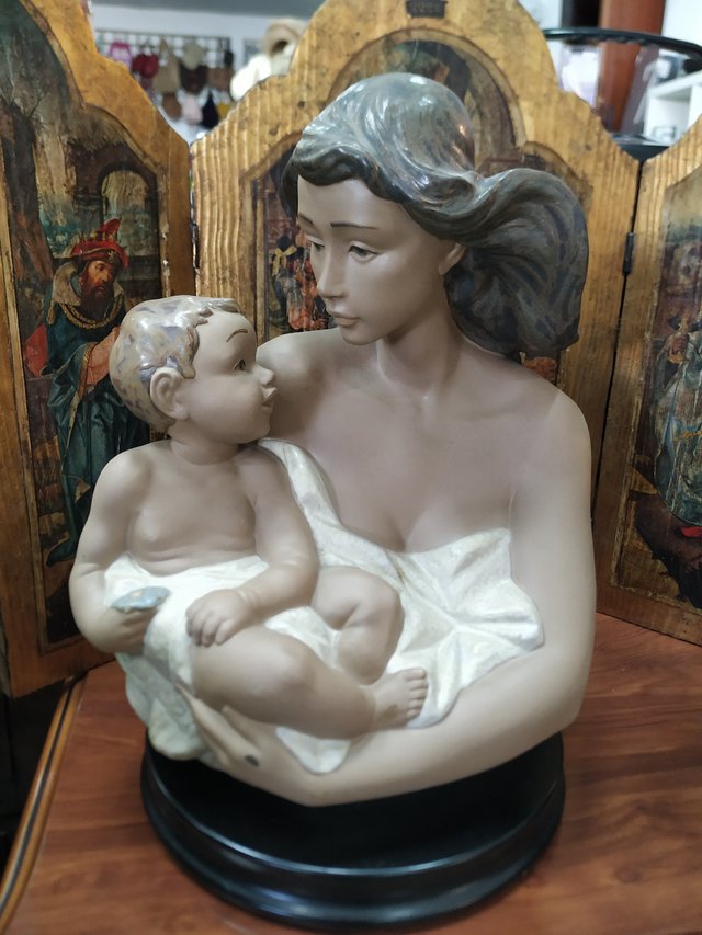 NAO Figura Que Dulce Eres. Madre de Porcelana