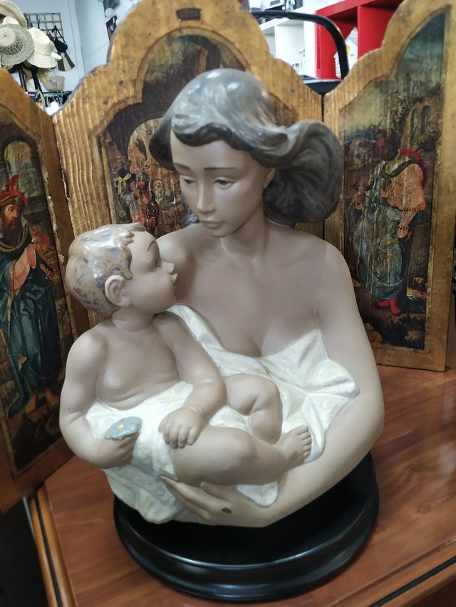 NAO Figura Que Dulce Eres. Madre de Porcelana
